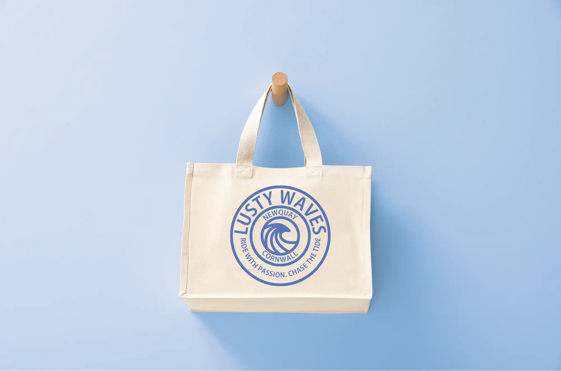 Lusty Waves beige beach bag